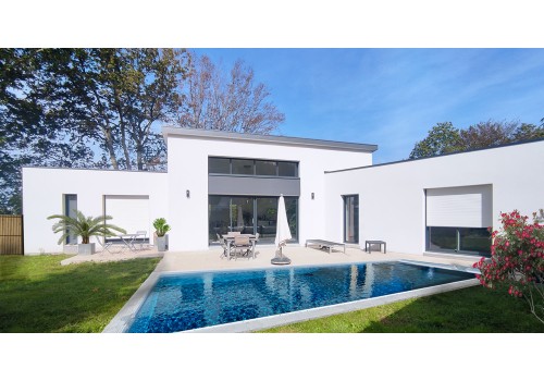MAISON CONTEMPORAINE MODERNE PLAIN PIED A TREILLIERES, grande baie vitrée et espace de vie spacieux